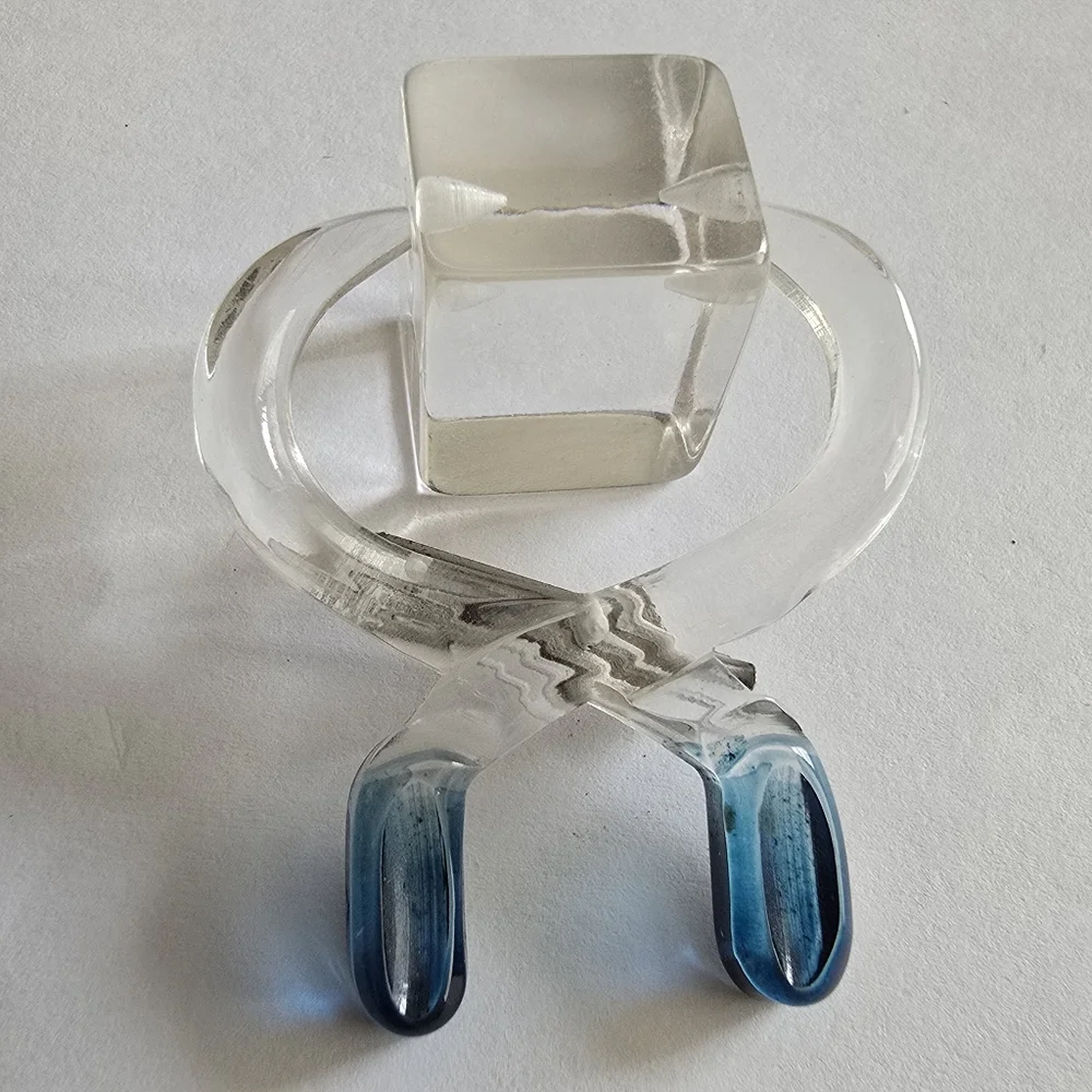 Vintage ice cube brooch Lucite plastic tongs novelty spinner pin blue clear